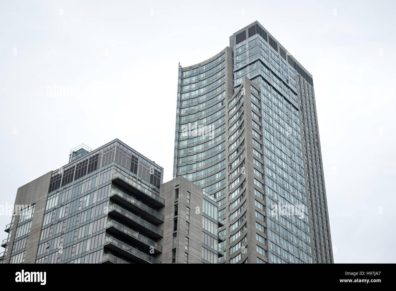 Costruzione di un condominio. Toronto è boom ha favorito lo sviluppo di più highrise edifici di qualsiasi altra città del nord Foto Stock