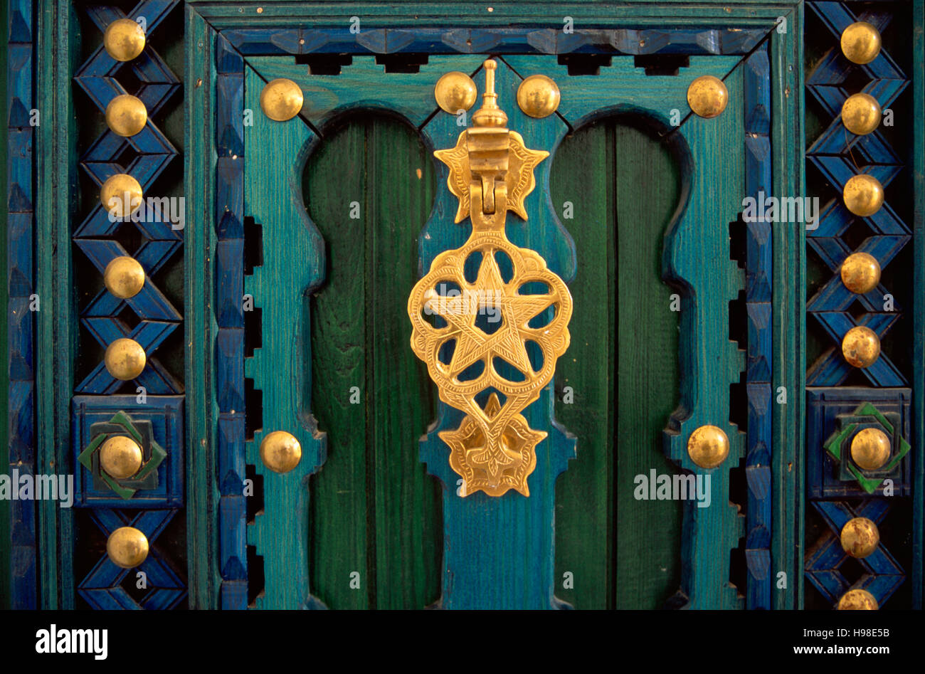 Tradizionale porta di legno in Atlas, Marocco Foto Stock