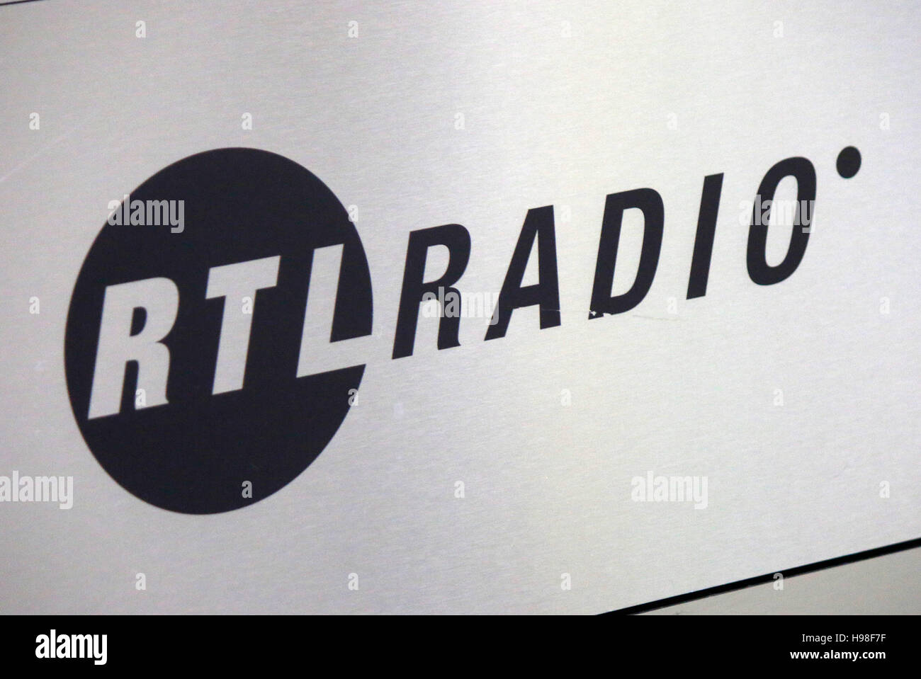 Das Logo der Marke 'RTL' Radio, Berlino. Foto Stock