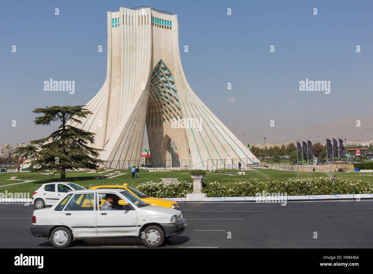 TEHERAN, IRAN - Ottobre 03, 2016: Azadi Tower si trova a Piazza Azadi nella città di Teheran, Iran. Foto Stock
