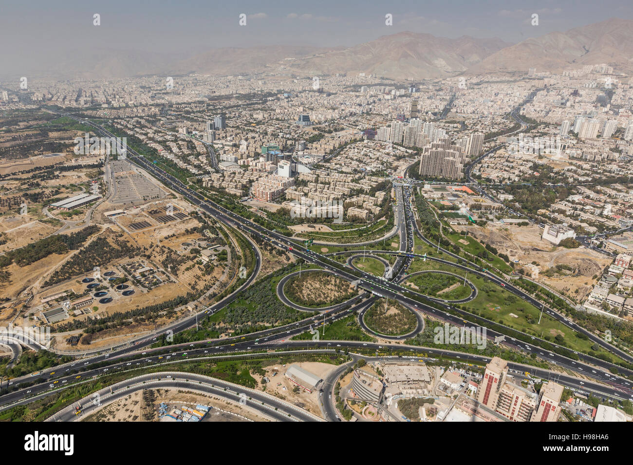 Vista di Tehran dalla torre Azadi - Iran Foto Stock