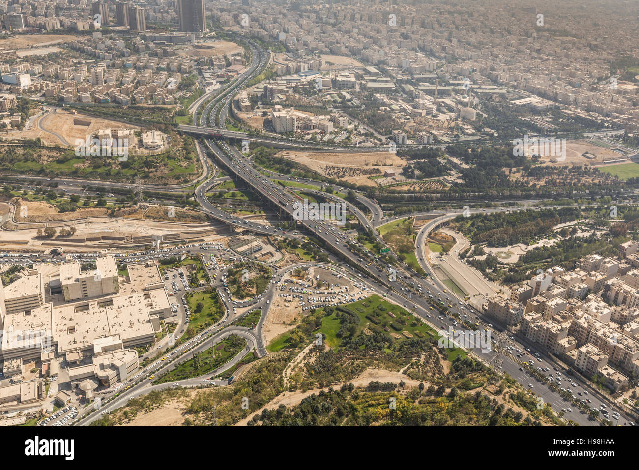 Vista di Tehran dalla torre Azadi - Iran Foto Stock