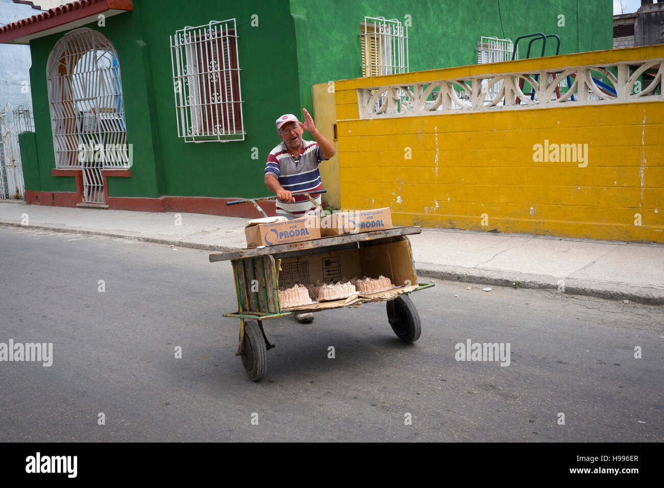 L'Avana, Cuba: scene di strada e persone in Regla quartiere di La Habana Foto Stock