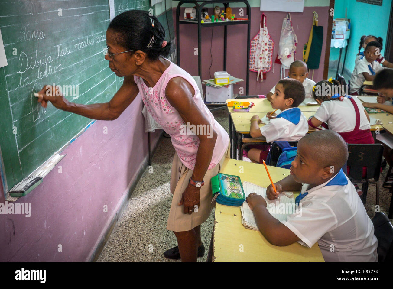 L'Avana, Cuba: scuola elementare nella Vecchia Havana Foto Stock