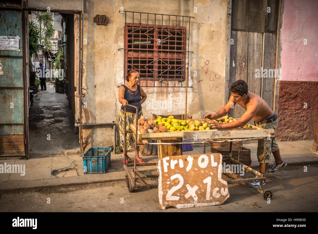 L'Avana, Cuba: produrre il fornitore, mercato, Avana Vecchia Foto Stock