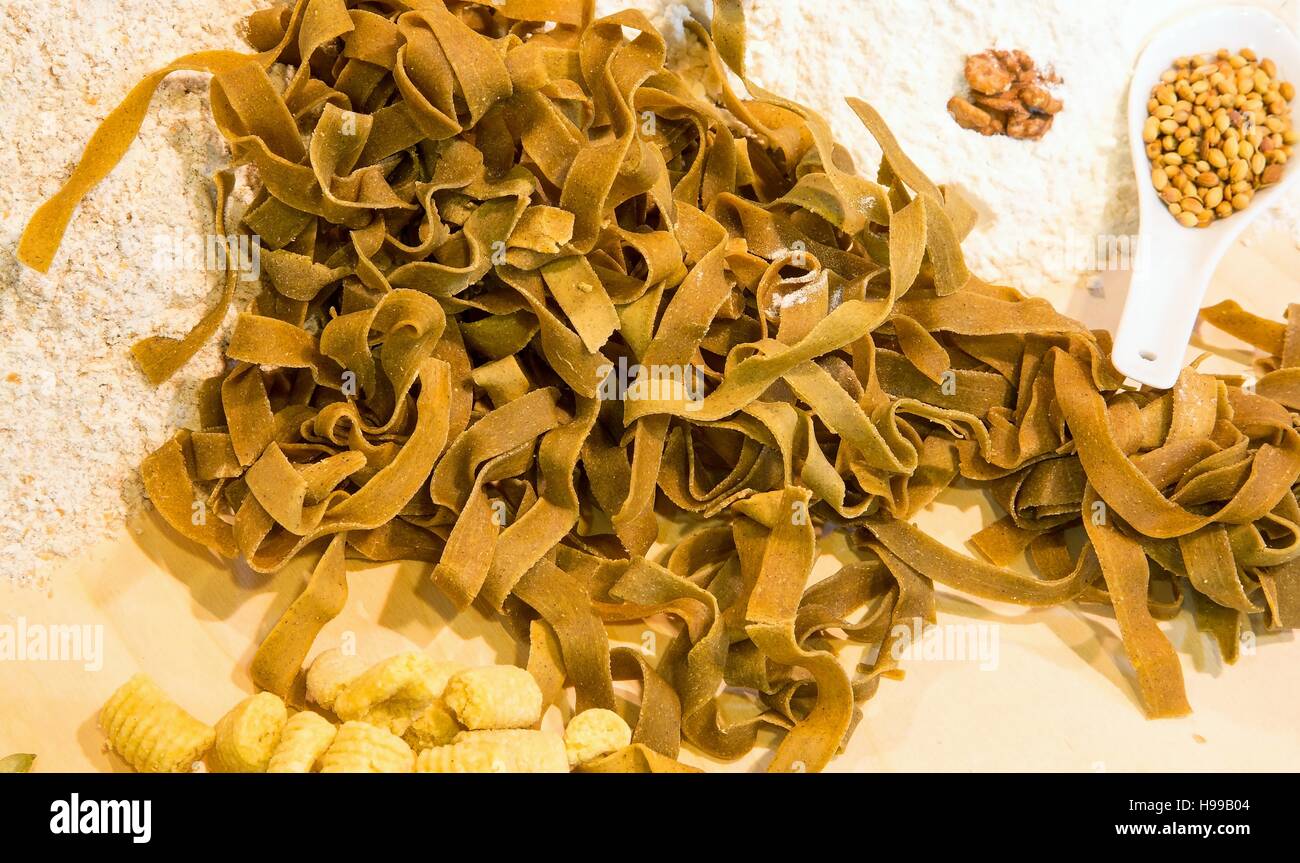 Italian pasta fresca fatta con uova e spinaci Foto Stock