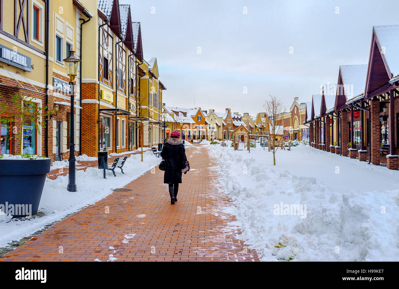 Il posto migliore per lo shopping d'inverno è lo stile olandese di uscita, città che vanta una grande quantità di negozi di moda, Kiev Foto Stock