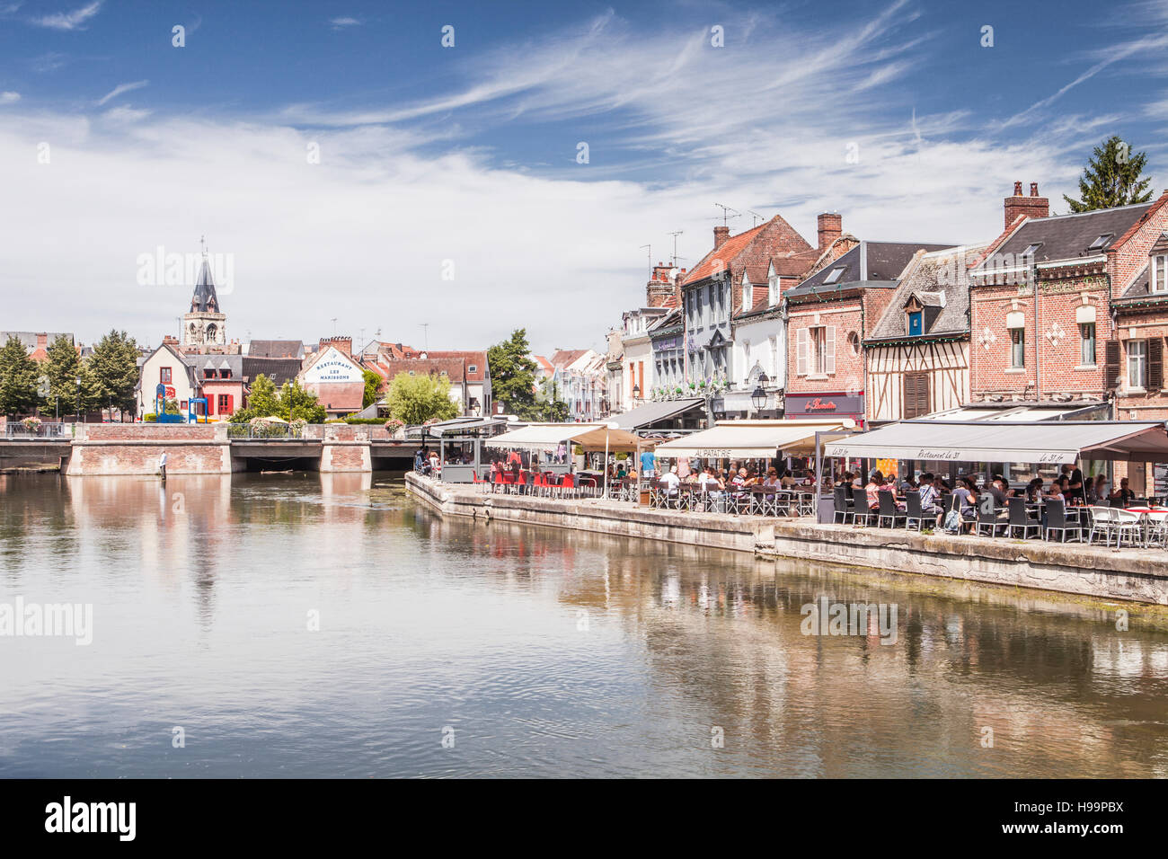 Negozi e case di Saint Leu distretto di Amiens. Foto Stock