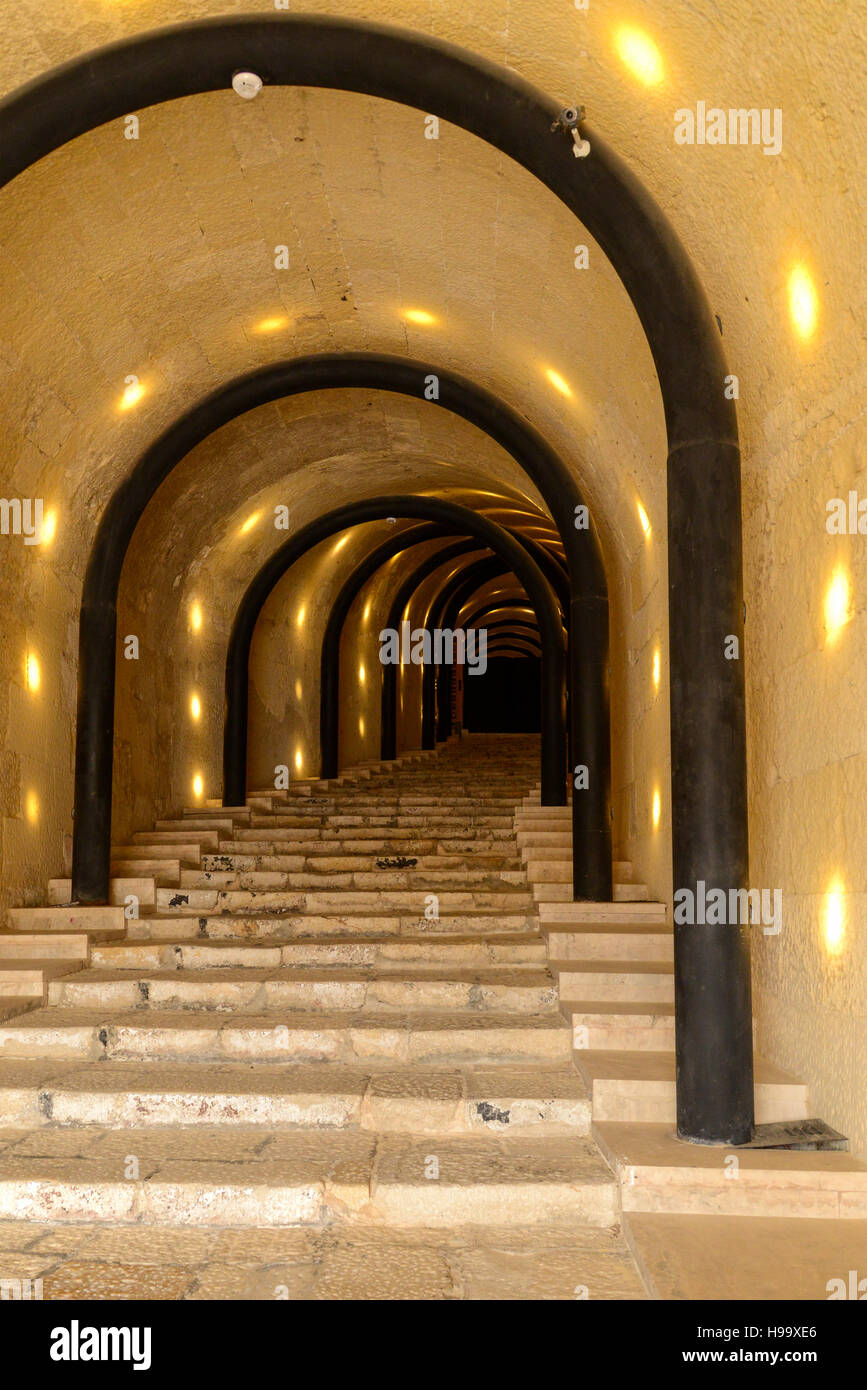 Passaggio di entrata a Saint James Cavalier Valletta, Malta Foto Stock