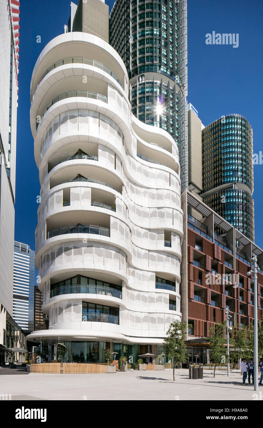Architettura lungo la zona foreshore al molo di Barangaroo a Sud di Sydney. Foto scatti il Anadara apartments by FJMTf Foto Stock