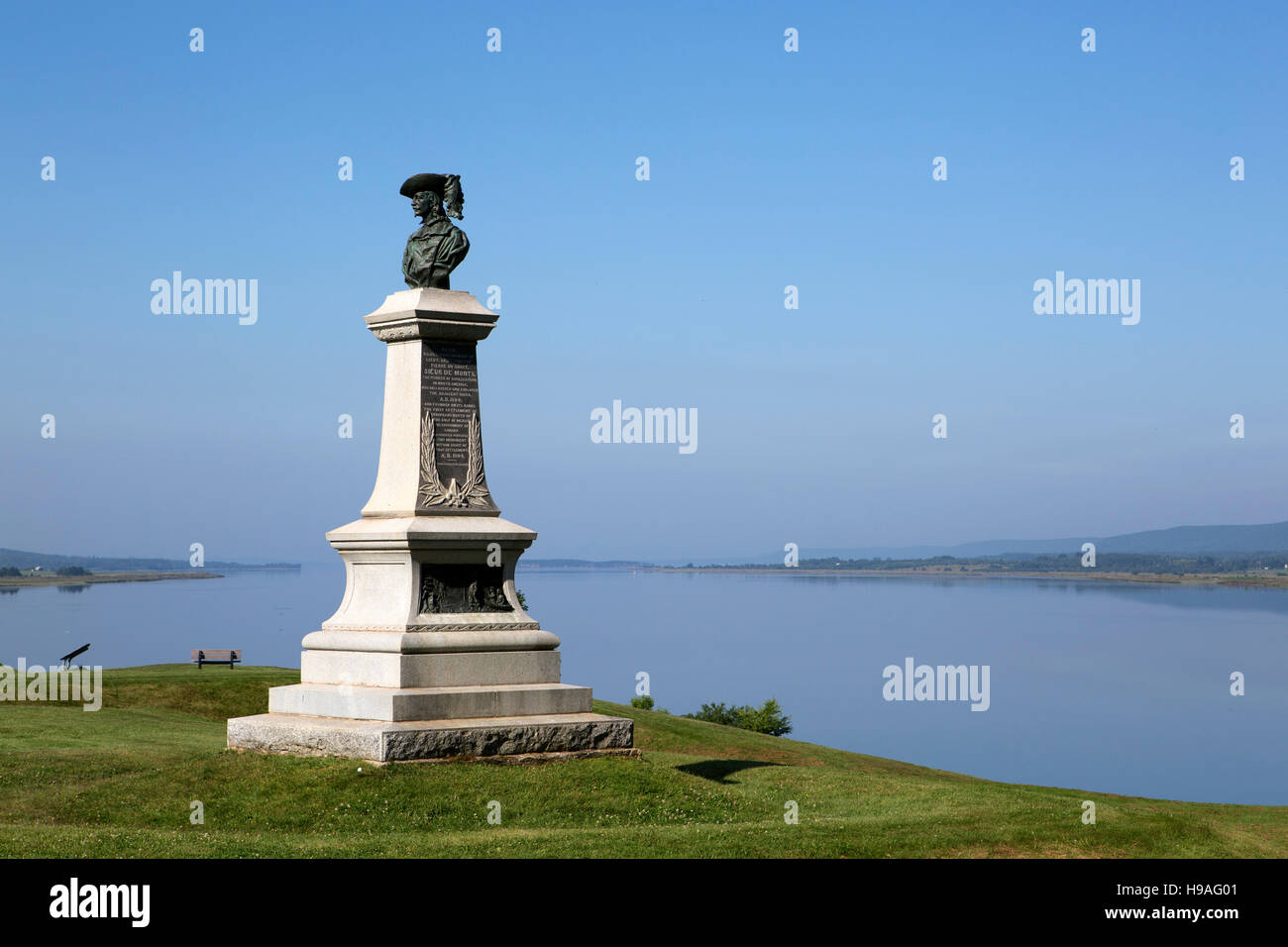 Un memoriale a Timothe Piere du Guast, Sieur de Mons, a Fort Anne in Annapolis Royal, Nuova Scozia, Canada. Foto Stock