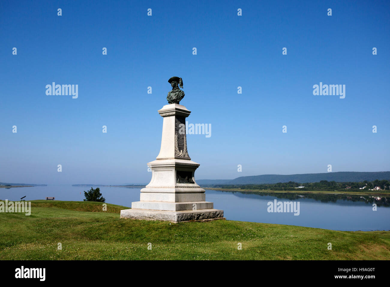 Un memoriale a Timothe Piere du Guast, Sieur de Mons, a Fort Anne in Annapolis Royal, Nuova Scozia, Canada. Foto Stock