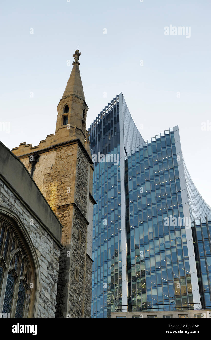 Vecchia e nuova architettura a Londra, Inghilterra, Gran Bretagna, Europa Foto Stock