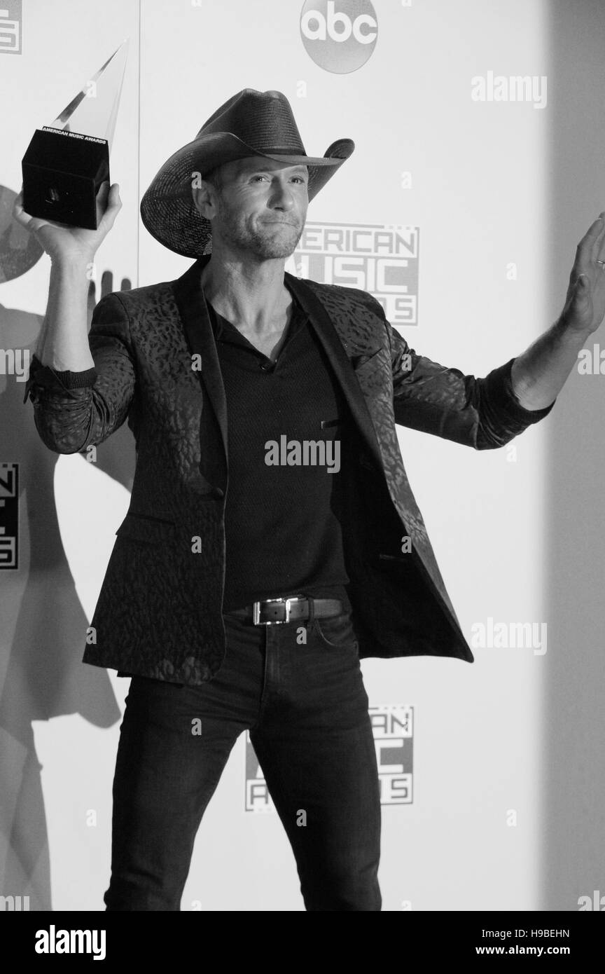 Los Angeles, Stati Uniti d'America. Xx Nov, 2016. Tim McGraw in sala stampa al 2016 American Music Awards al teatro di Microsoft per il mese di novembre 20, 2016 a Los Angeles, California. Credito: la foto di accesso/Alamy Live News Foto Stock