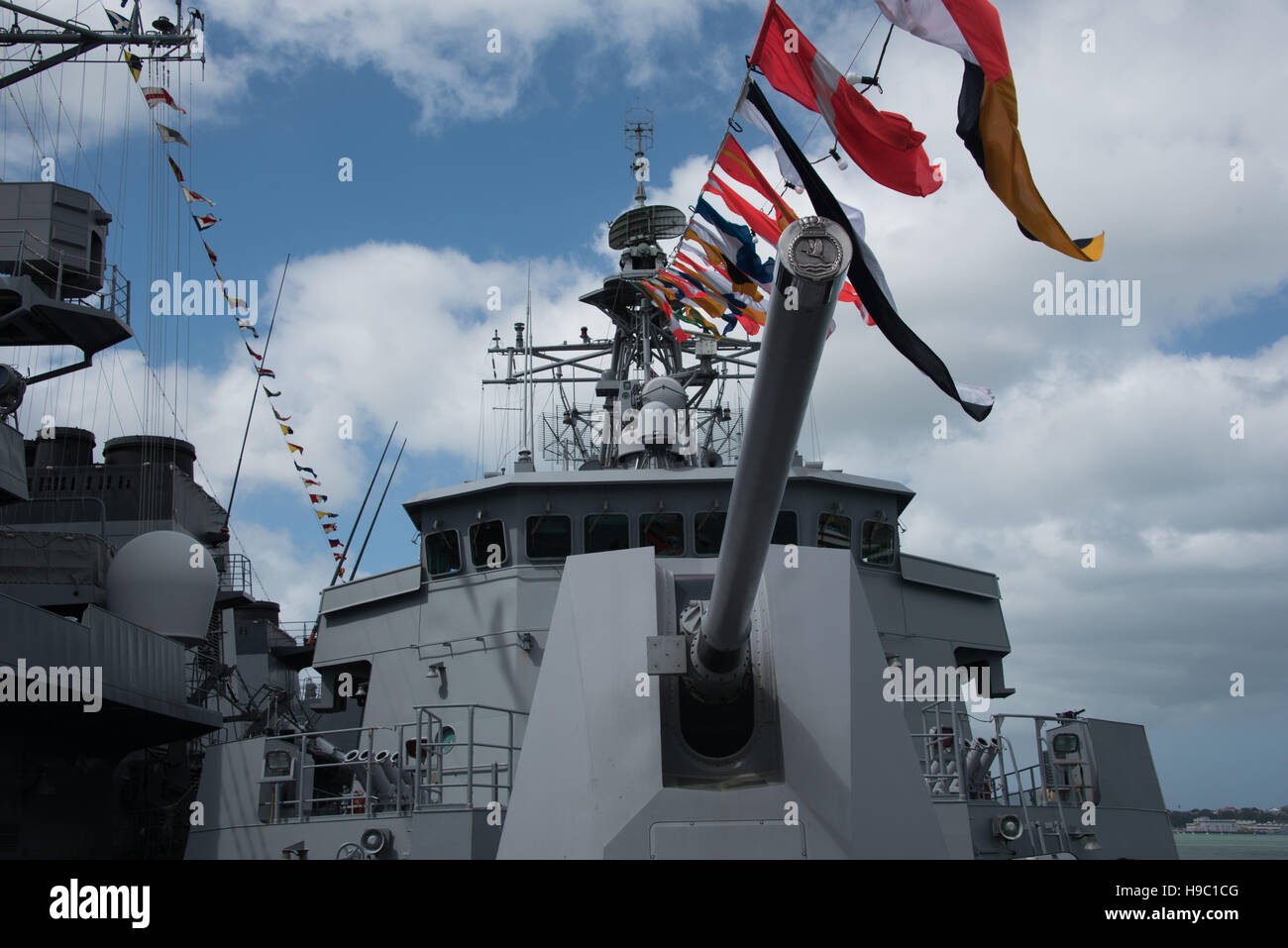Pistola grande cannone in nave da guerra Foto Stock