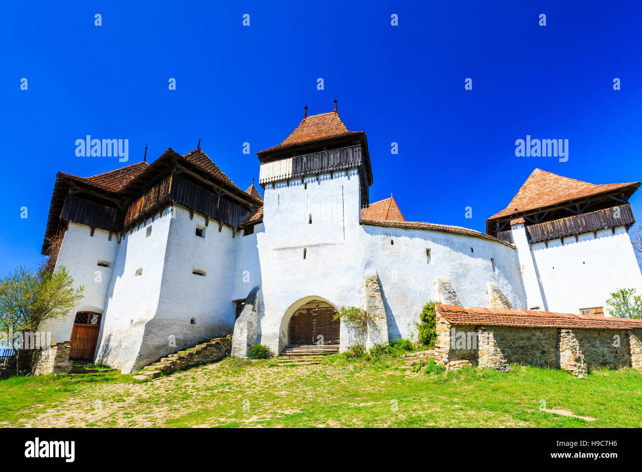 Viscri, Brasov. Chiesa fortificata in Transilvania, Romania. Foto Stock