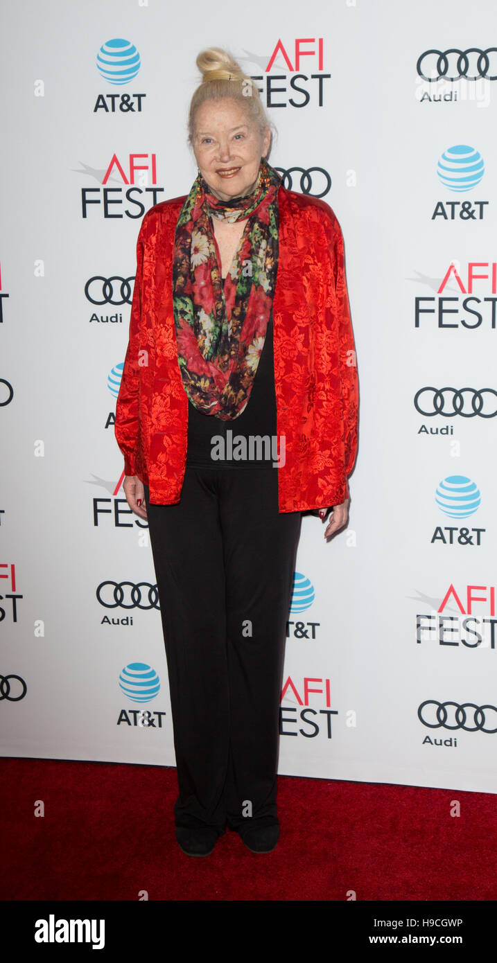 Sally Kirkland arriva a AFI FEST 2016 presentato da Audi - Screening di Lionsgate 'La La terra' a TCL teatro cinese il 15 novembre 2016 in Hollywood, la California. Foto Stock