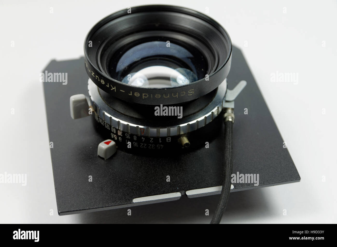Schneider Kreuznach 150mm formato grande obiettivo della fotocamera sul bordo della lente. Foto Stock