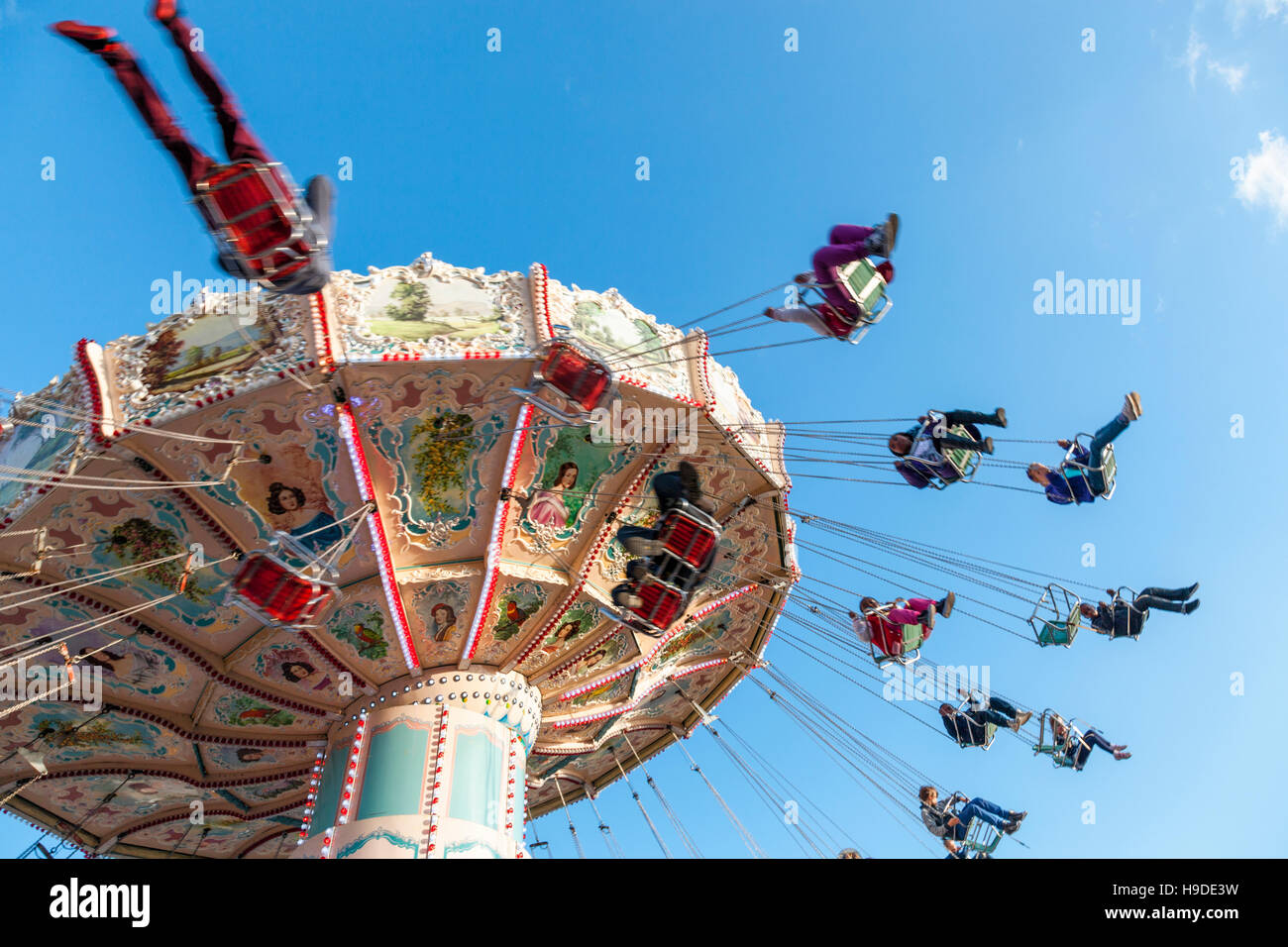 Sedie volanti fairground ride a Goose Fair, Nottingham, Inghilterra, Regno Unito Foto Stock