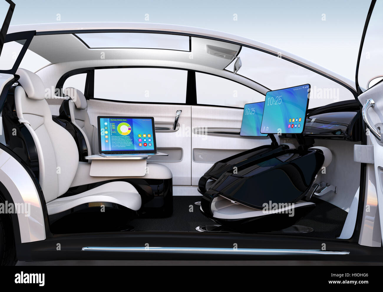 Auto autonoma interior design. Concept per il nuovo business stile di lavoro durante lo spostamento su strada. Il rendering 3D'immagine. Foto Stock
