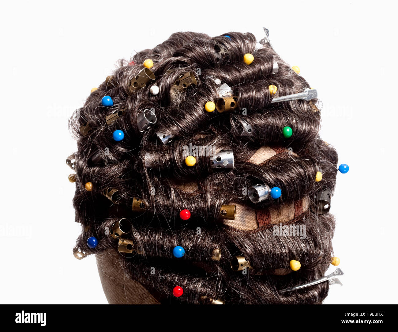 Parrucca di produzione - Applicazione di ricci per Curly Wig. Foto Stock