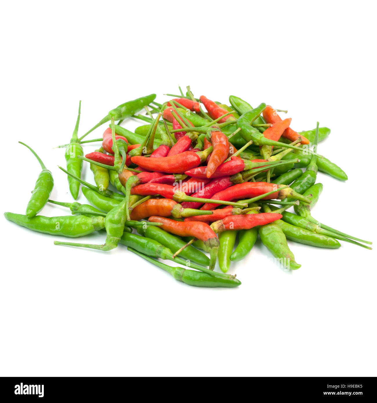 Peperoncino rosso su sfondo bianco Foto Stock