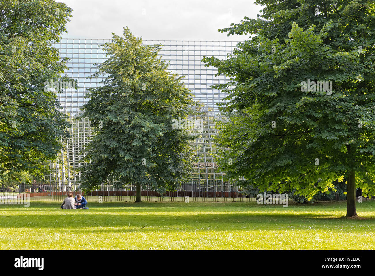 Luglio 2016 - Londra, Inghilterra : la Serpentine Gallery Pavilion, progettato da architetti danesi BIG (Bjarke Ingels Group) a Hyde Park il 28 luglio 2016 in Foto Stock