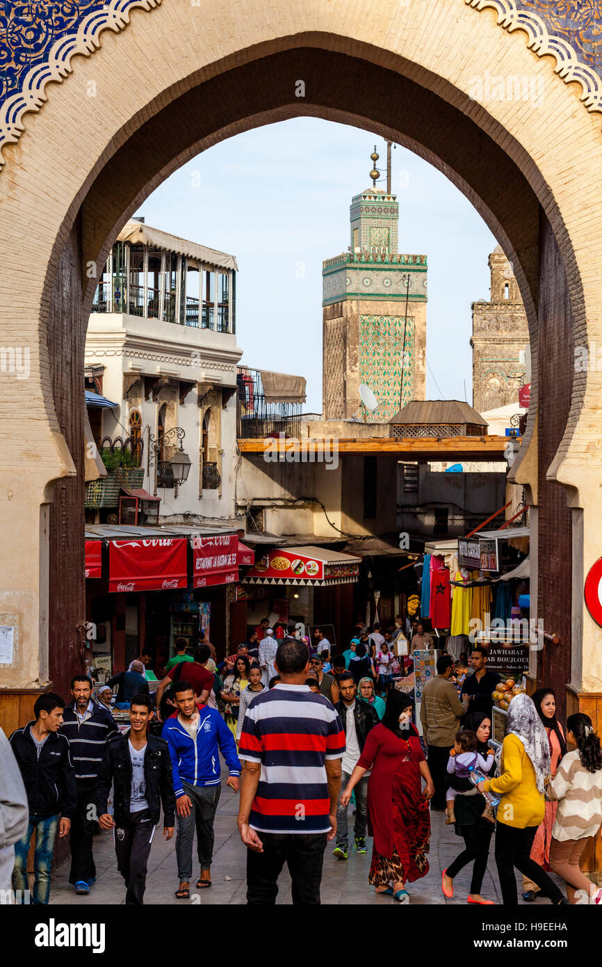 Bab Boujloud, (ingresso principale alla Medina) Fez el Bali, Fes, Marocco Foto Stock