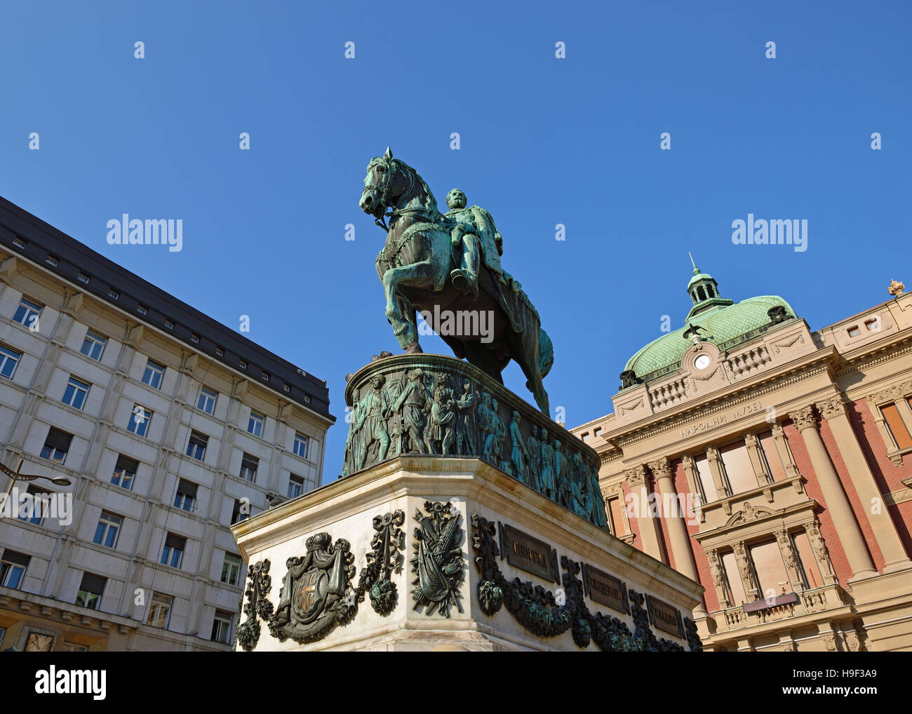 A Belgrado, in Serbia. Il principe Mihailo monumento in Piazza della Repubblica. Foto Stock