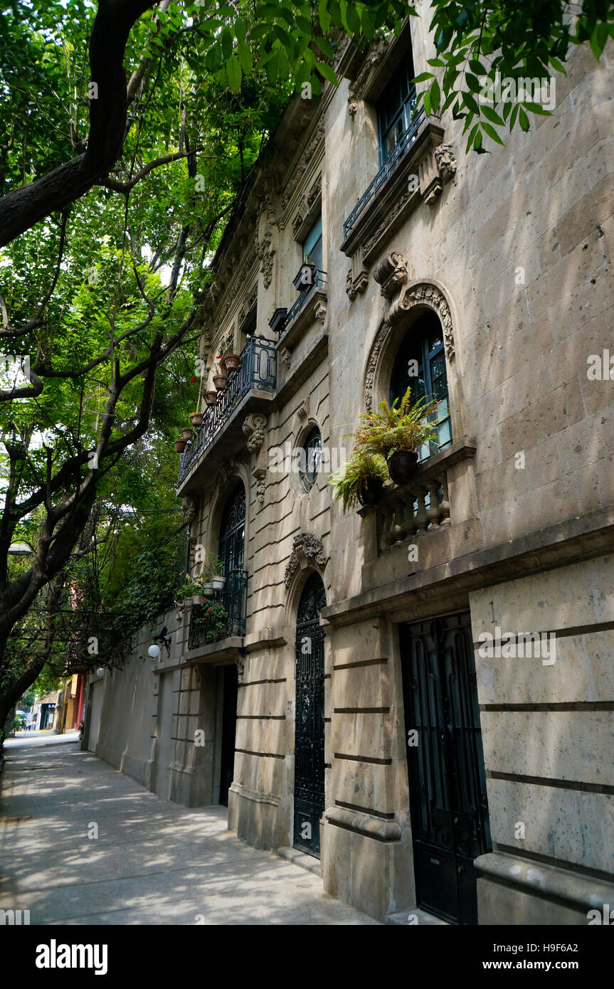 Dettaglio decorativo su un edificio storico nella roma norte quartiere di Città del Messico, Messico Foto Stock