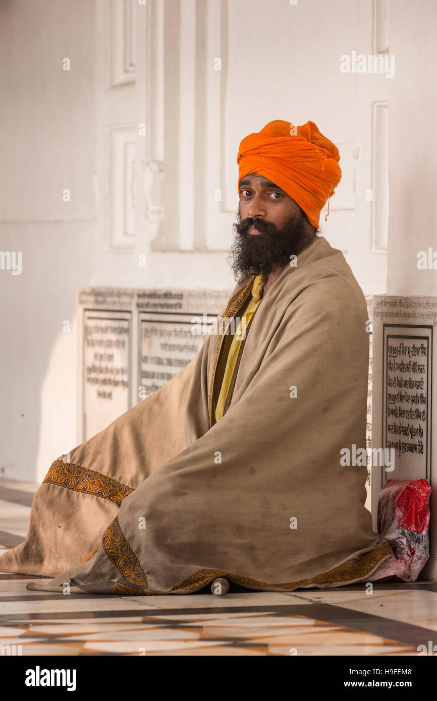 Ritratto di pellegrino, Tempio Dorato, Amritsar Punjab, India Foto Stock