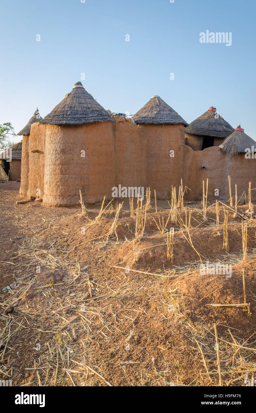 Fango tradizionali di un alloggiamento di argilla di Tata Somba tribù del nord del Benin e del Togo, Africa Foto Stock