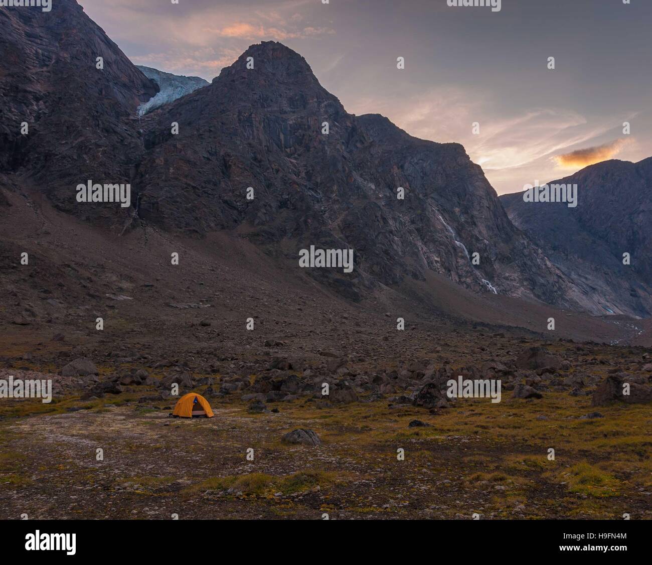 Campeggio base auyuittuq nel parco nazionale di paesaggio, Nunavut, Canada. 3/3 Foto Stock