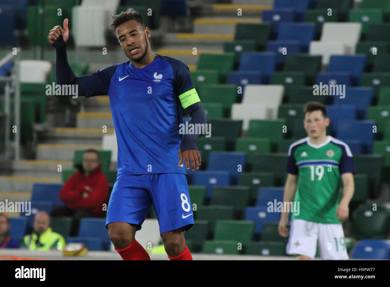 Stadio Nazionale al Windsor Park di Belfast. 11 ottobre 2016. Irlanda del Nord 0 Francia 3 (UEFA europeo U21 campionato - Gioco di Qualifica Gruppo C). Corentin Tolisso (8-blu) in azione per la Francia. Foto Stock