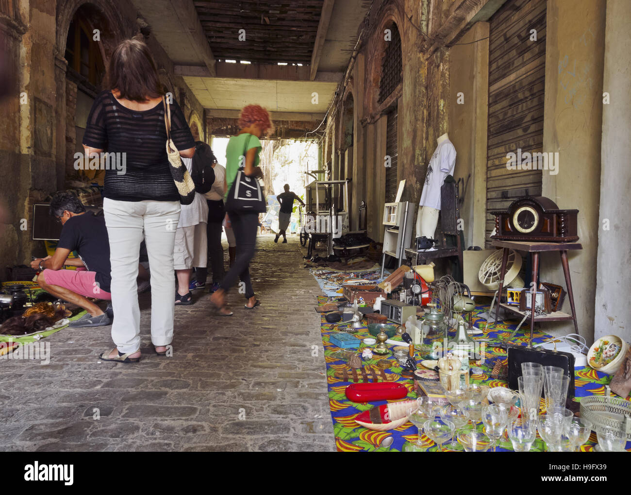 Il Brasile, la città di Rio de Janeiro, Lapa, Mensile artigianato e il Mercato delle pulci sulla Rua do Lavradio. Foto Stock