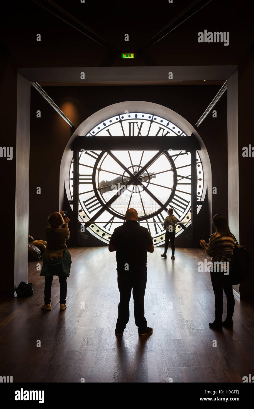 Orologio gigante del Musee d'Orsay a Parigi, Francia Foto Stock