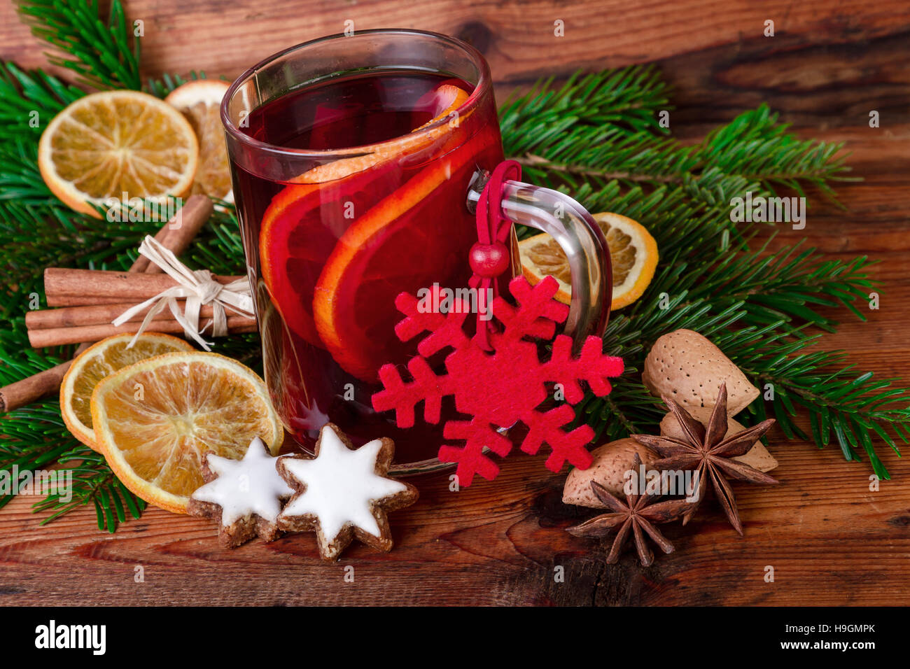 Vin brulé Natale decorato in stile vintage Foto Stock