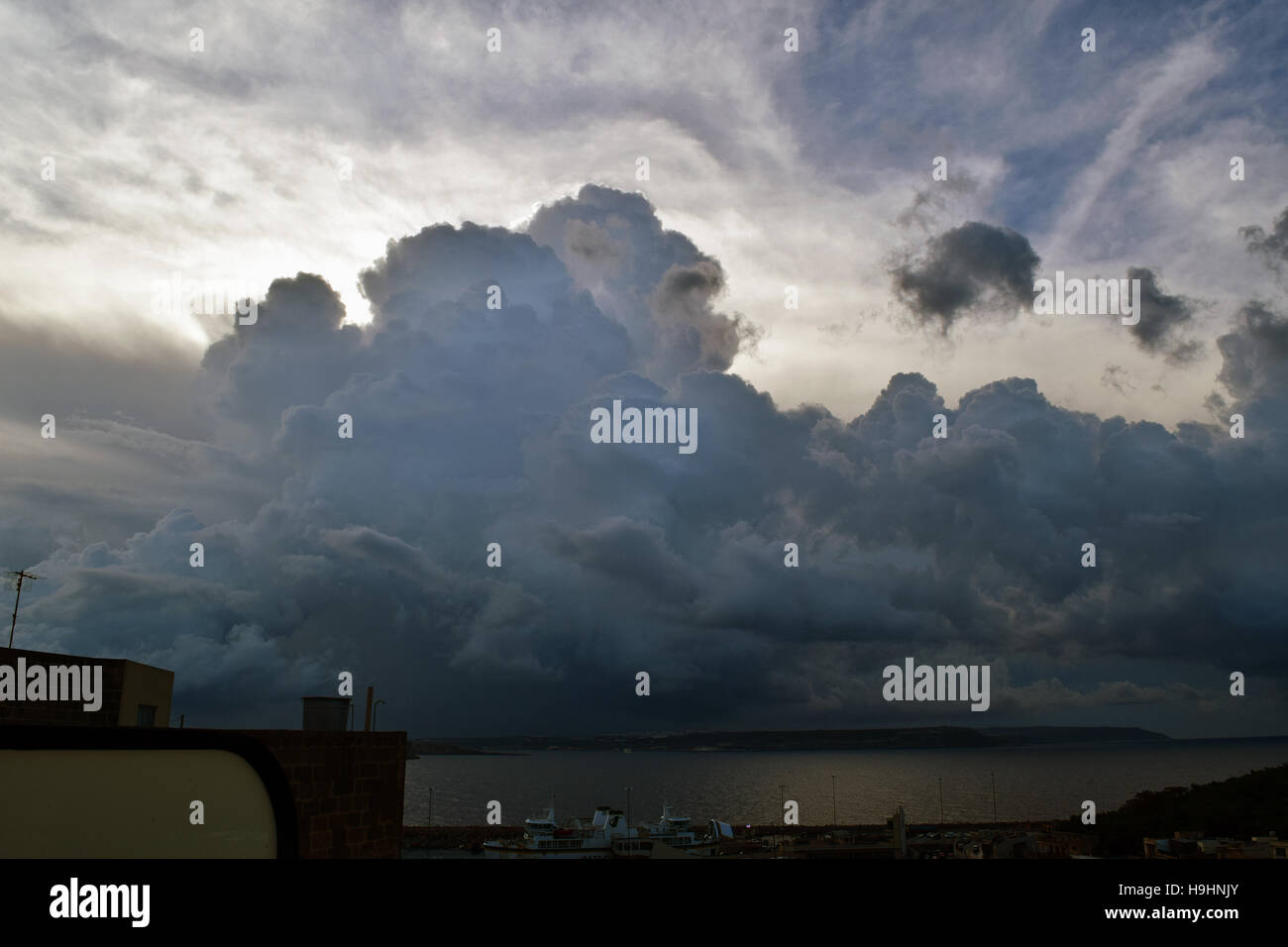 Una raccolta di tempesta su Malta Foto Stock