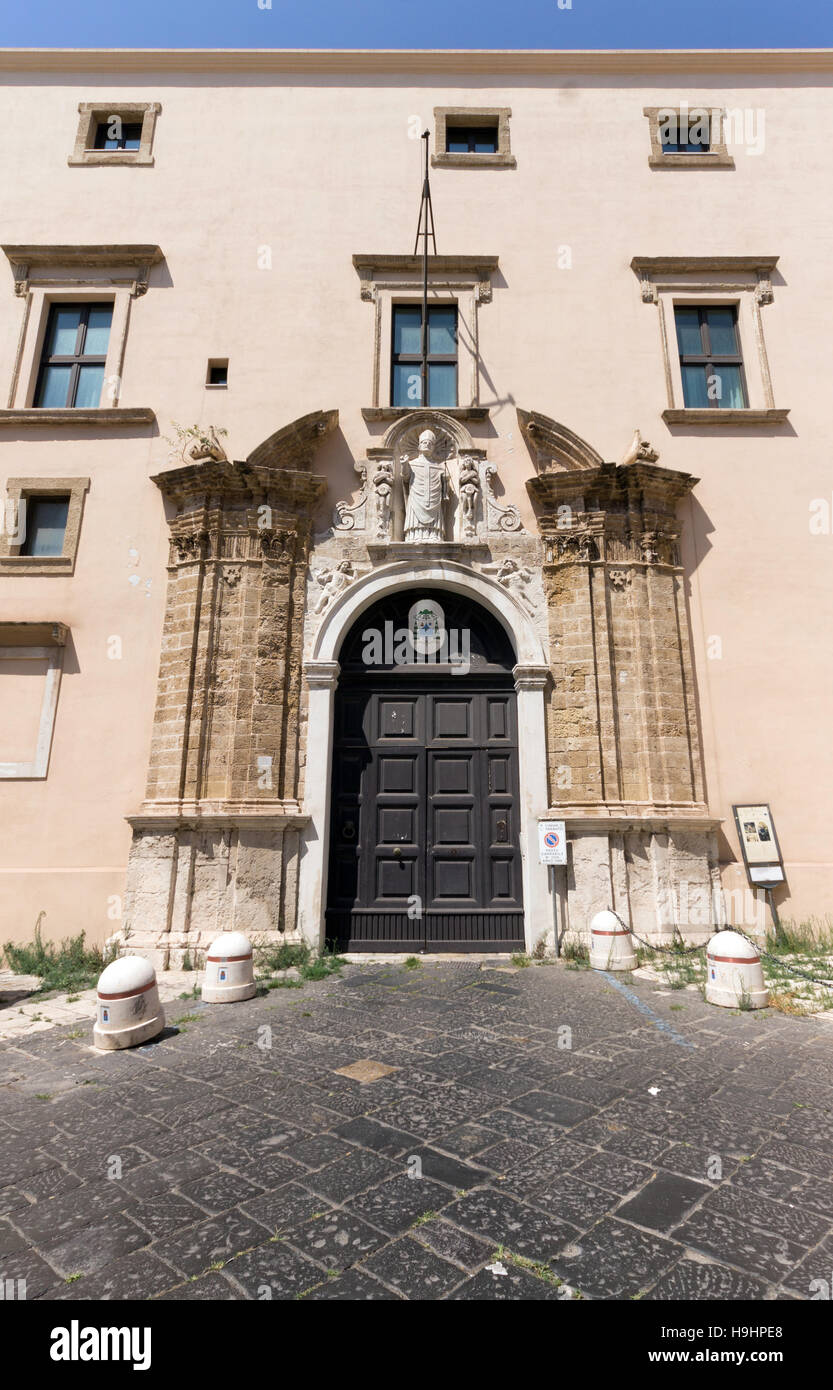 L'Italia, Puglia, Taranto, Palazzo Vescovile Foto Stock