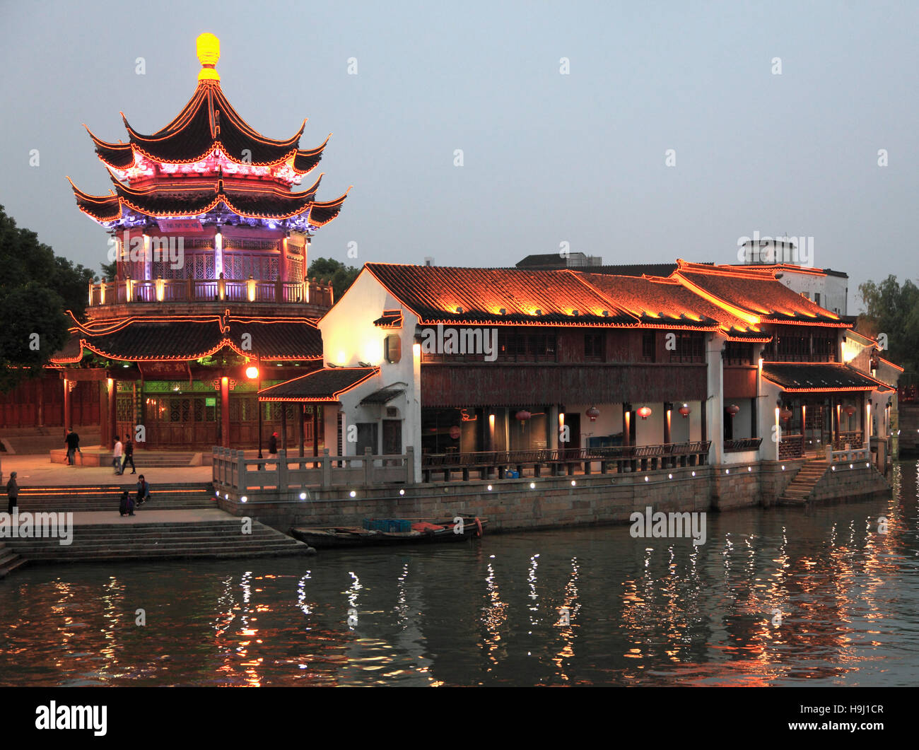 Cina, Jiangsu, Suzhou, Shantang Città Vecchia, canal scena, pagoda, Foto Stock