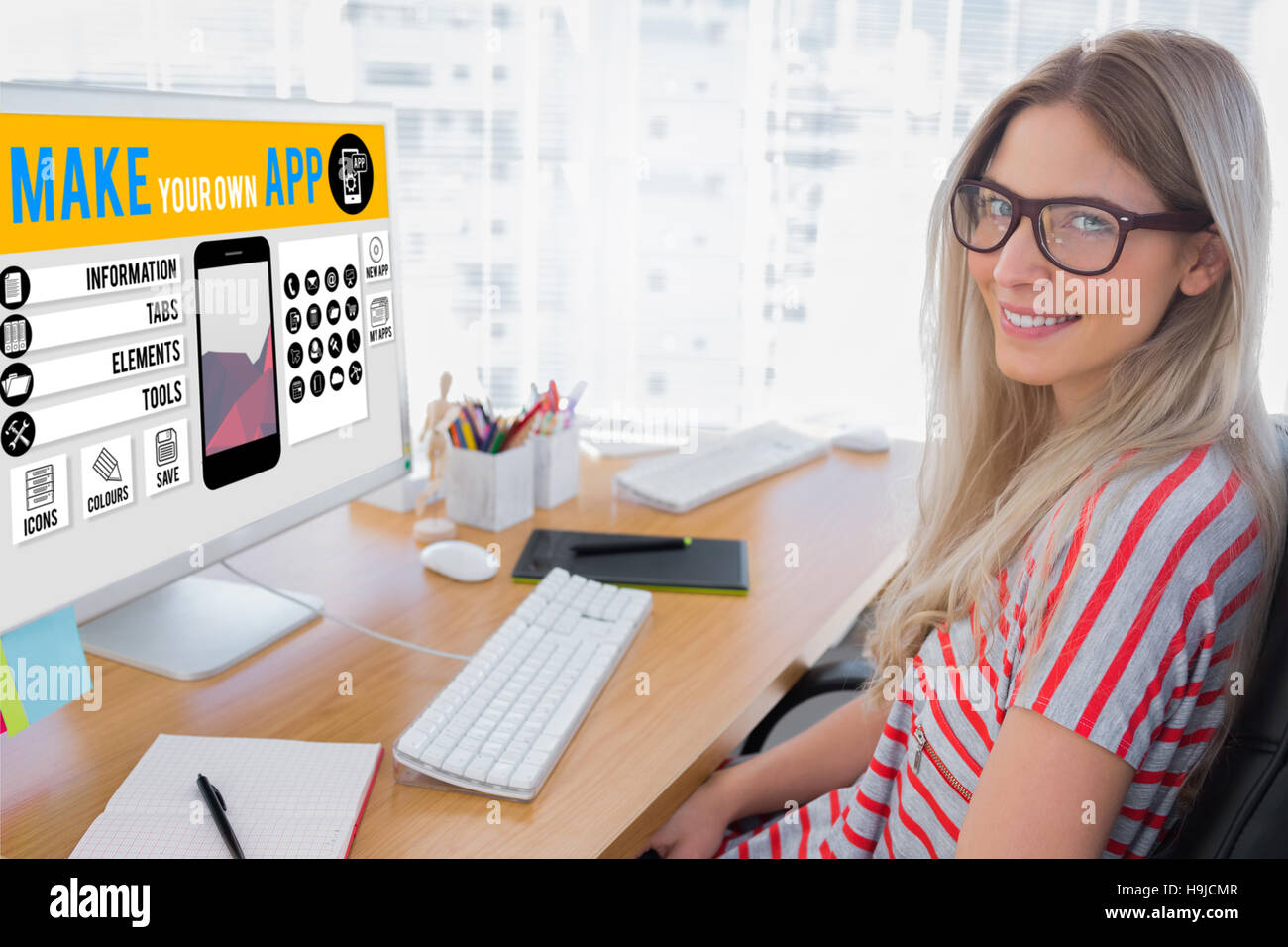 Immagine composita della foto interessante editor di lavoro sul computer Foto Stock