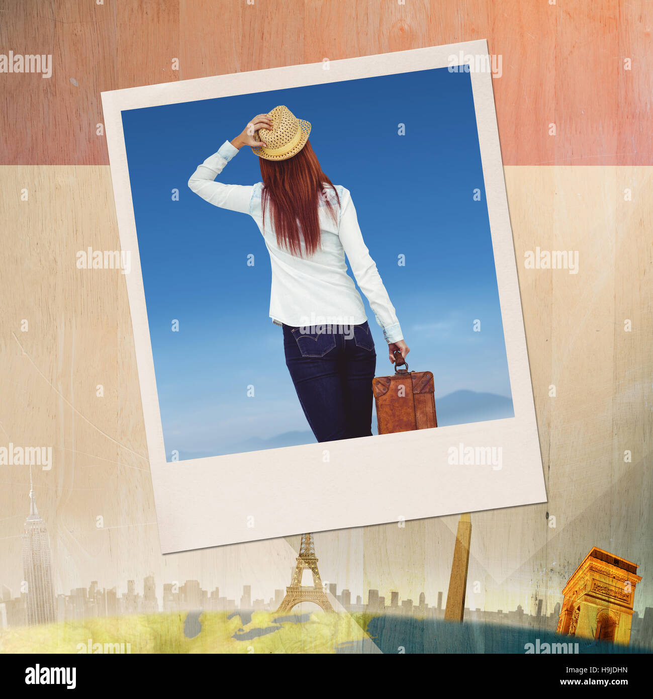 Immagine composita della vista posteriore del hipster donna valigia di contenimento Foto Stock