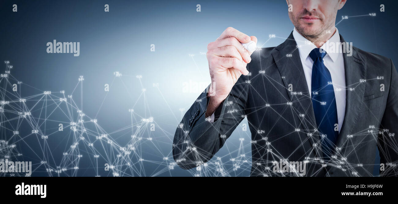 Immagine composita di grave imprenditore iscritto con marcatore Foto Stock