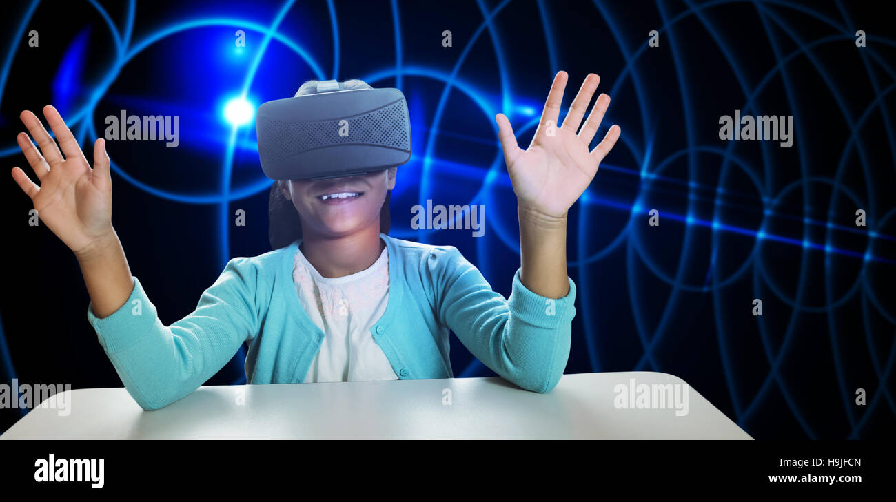 Immagine composita della ragazza nera con occhiali per realtà virtuale Foto Stock