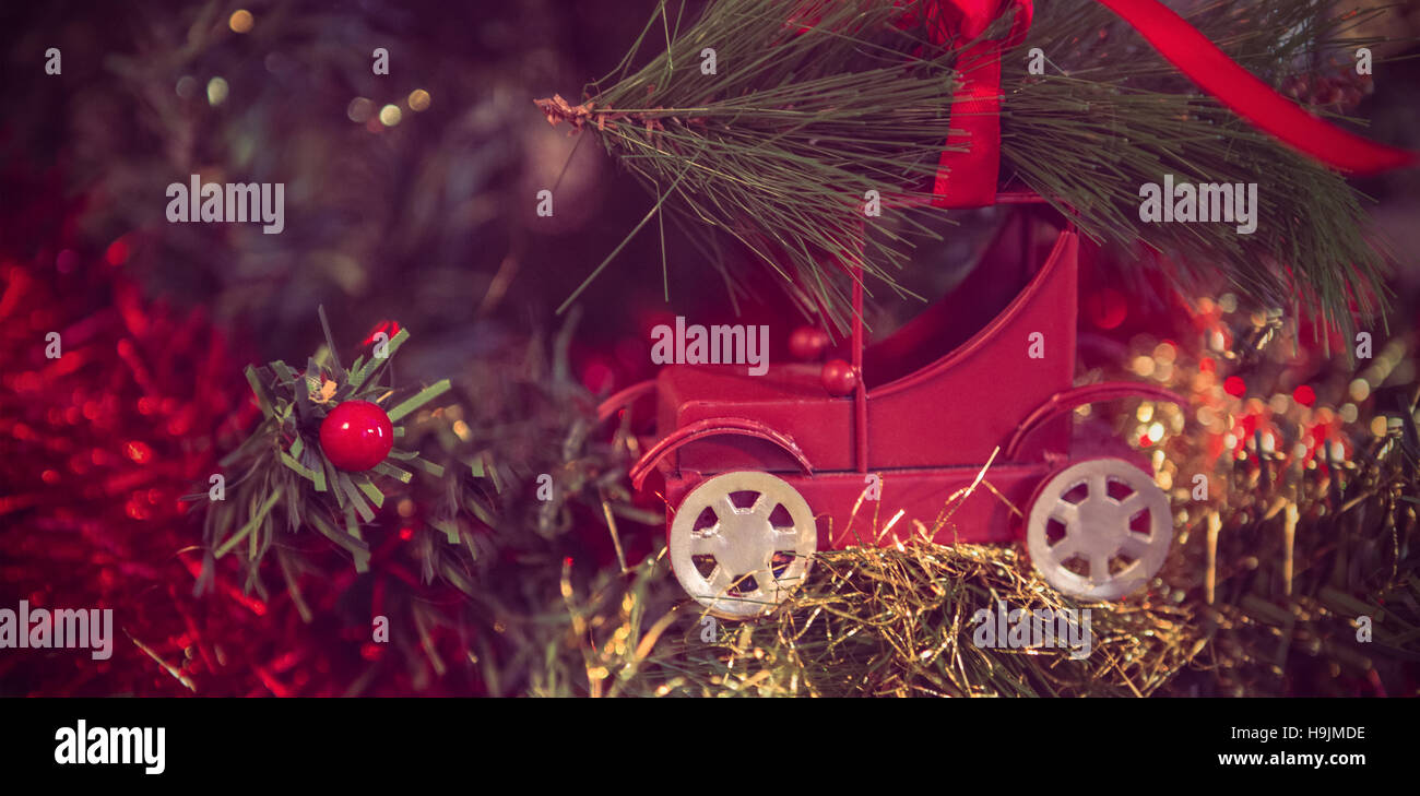 Decorazioni su albero di natale Foto Stock