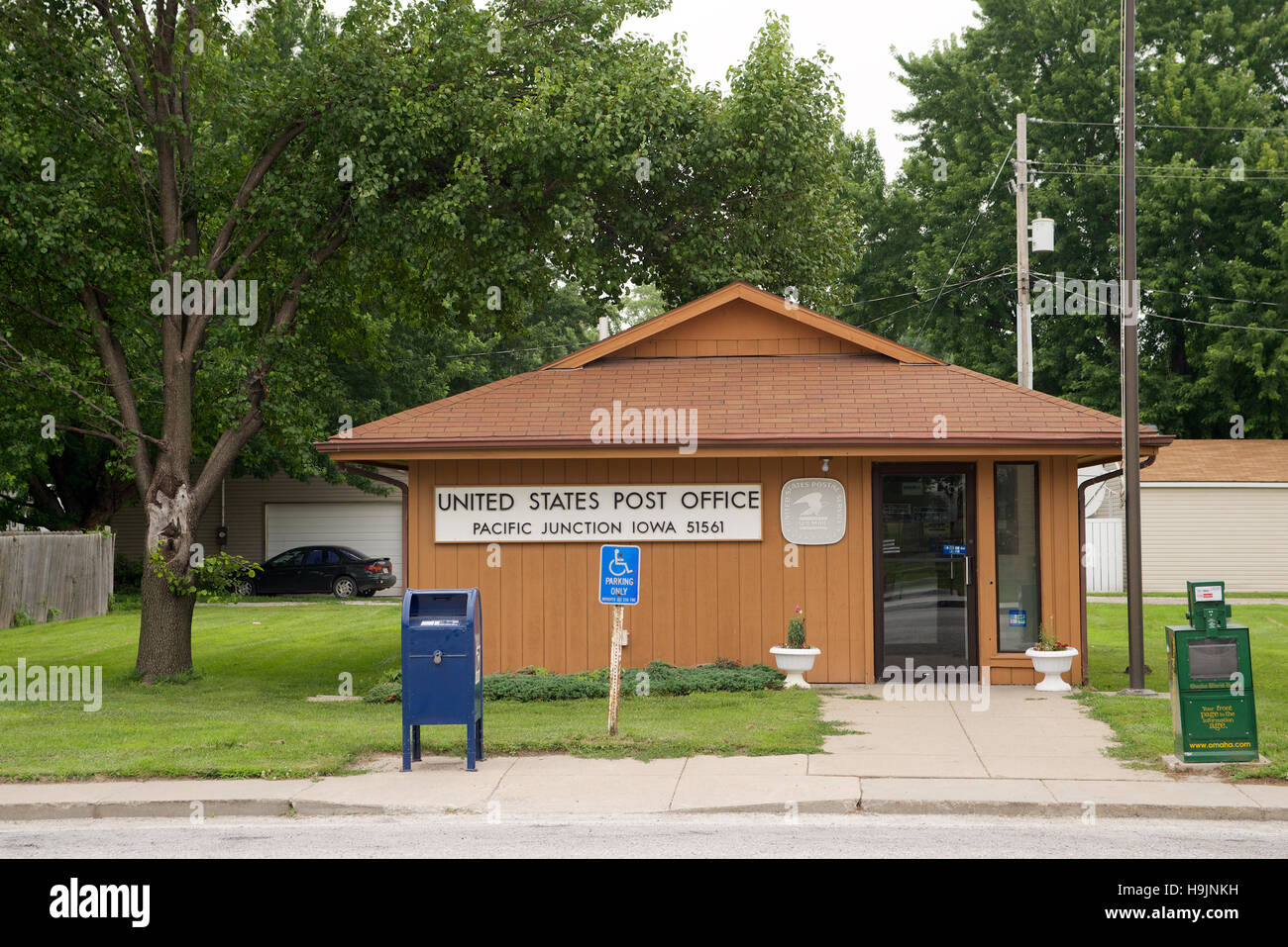 Stato Unito Post Office edificio su Lincoln Avenue, Pacific Junction, Mills County, Iowa, USA. Foto Stock