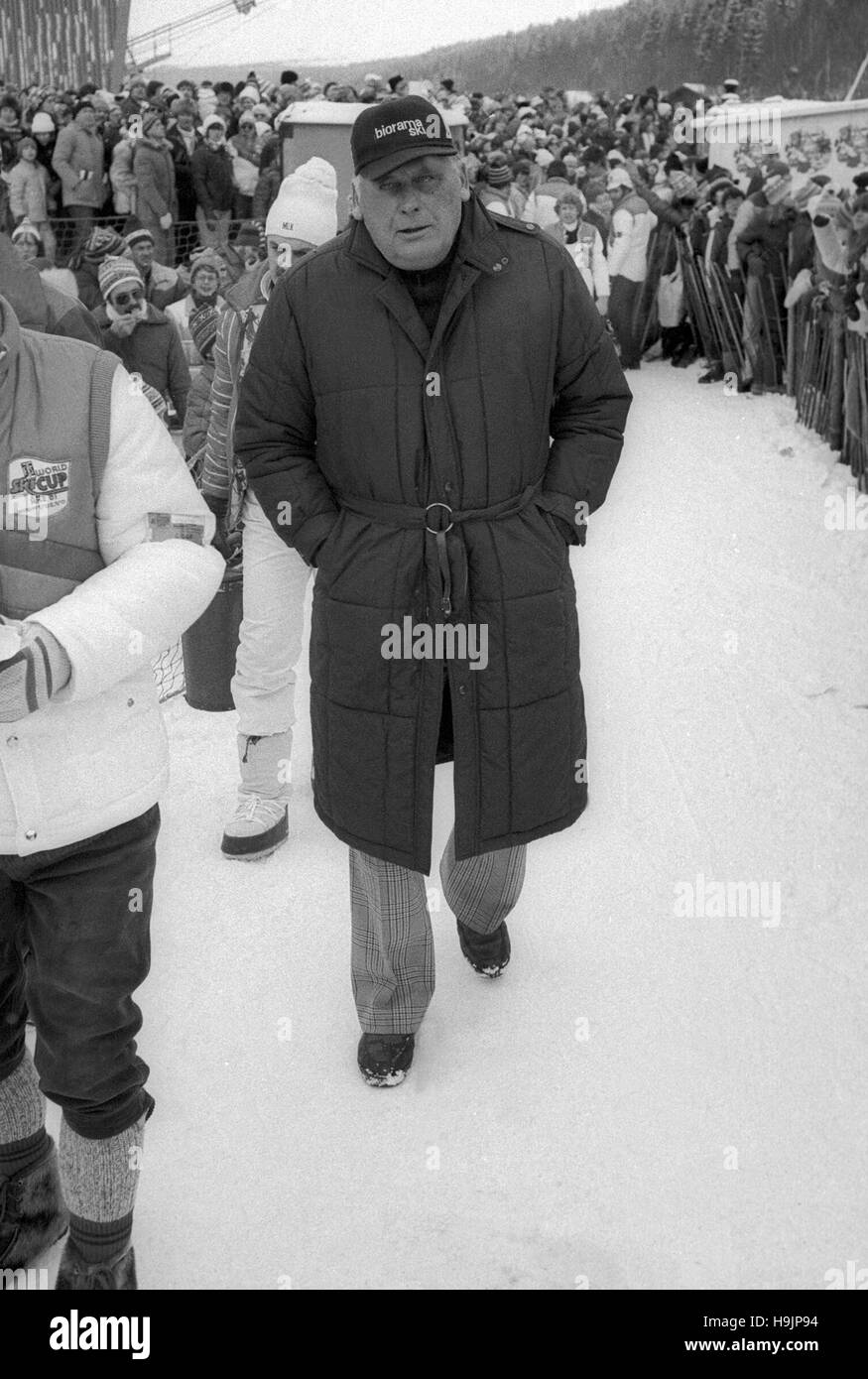 SERGE LANG giornalista francese che ha fondato la Coppa del Mondo di sci alpino nel circuito 1966. Foto Stock