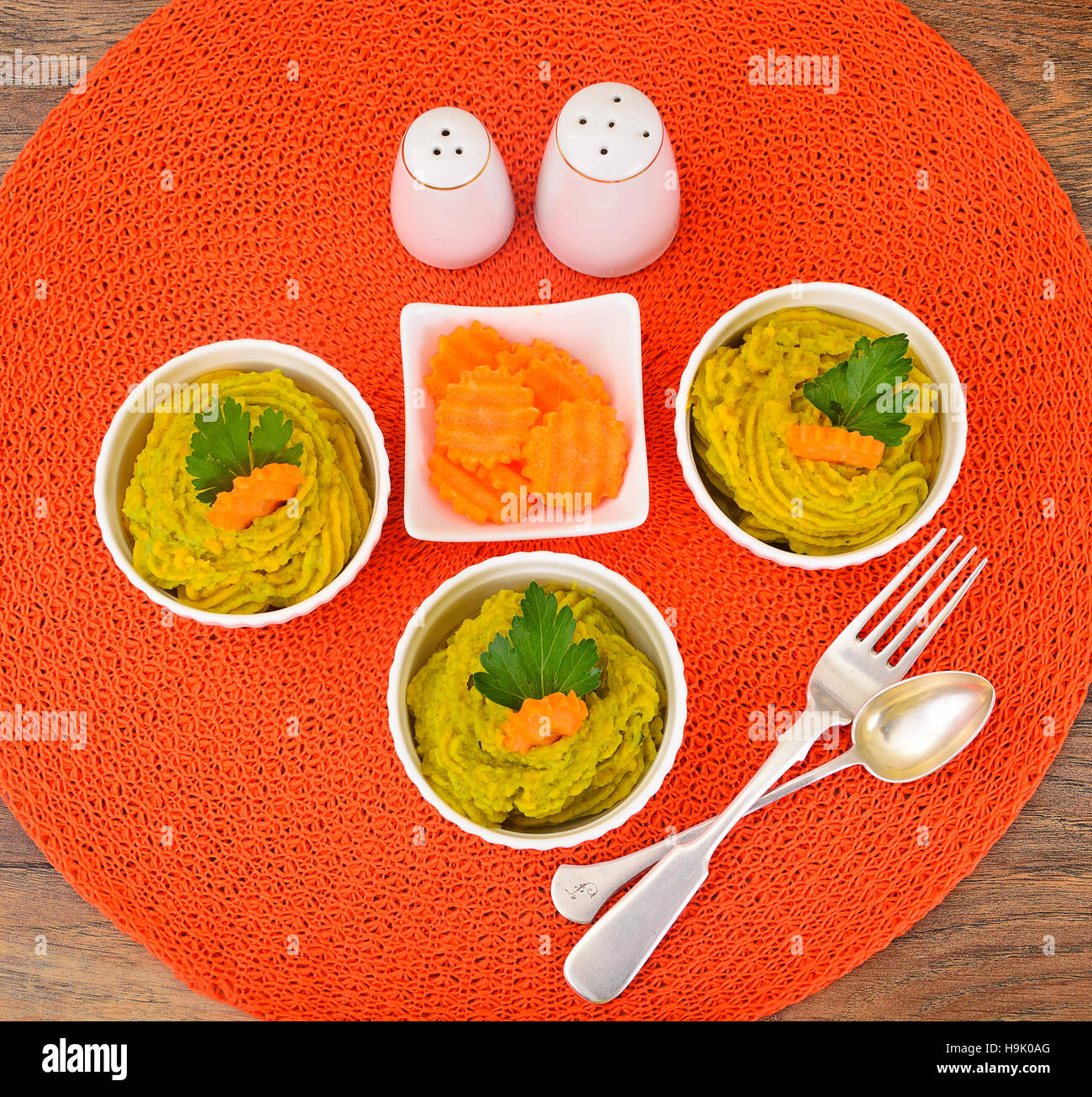 Pâté di purea di broccoli, la zucca e la carota. Foto Studio Foto Stock