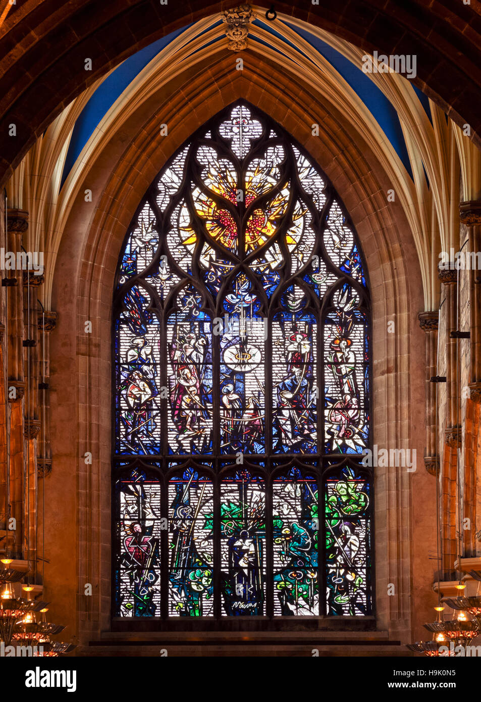 Regno Unito, Scozia, Lothian, Edimburgo, Vetrata della la Cattedrale di St Giles. Foto Stock