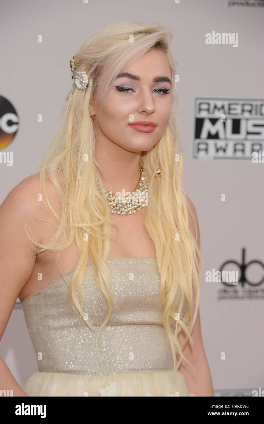 Maty Noyes arriva a 2016 American Music Awards al teatro di Microsoft per il mese di novembre 20, 2016 a Los Angeles, California. Foto Stock